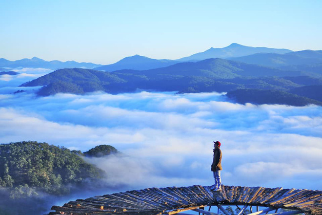 Cau-go-san-may-dalat-tien-canh-tuyet-dep-cua-vung-cao-08-1635289380