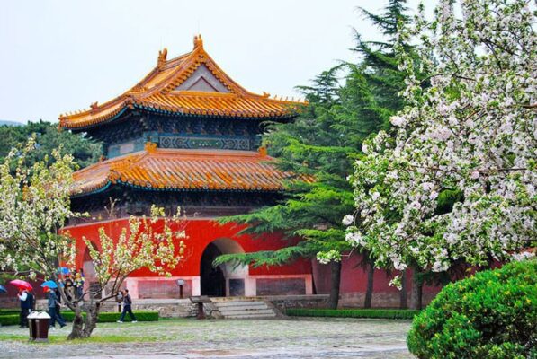 Khám phá Thập Tam Lăng - Nơi lưu giữ những câu chuyện lịch sử trong tour Bắc Kinh cùng Like Tour.