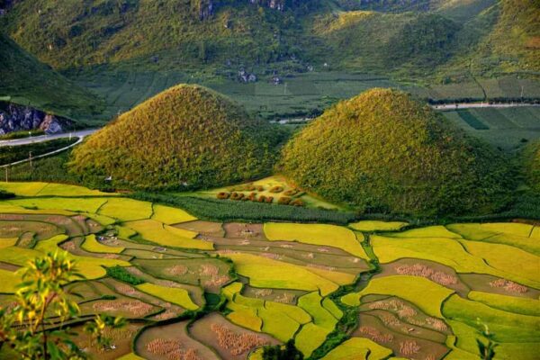 Núi đôi Cô Tiên (Núi đôi Quản Bạ)