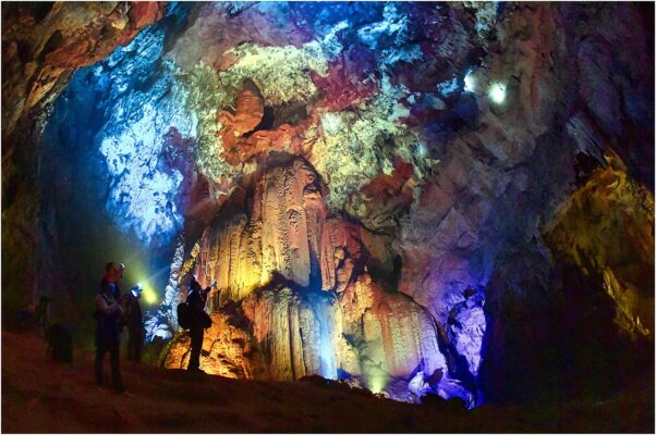 Khám phá Động Ngườm Ngao (động Hổ)