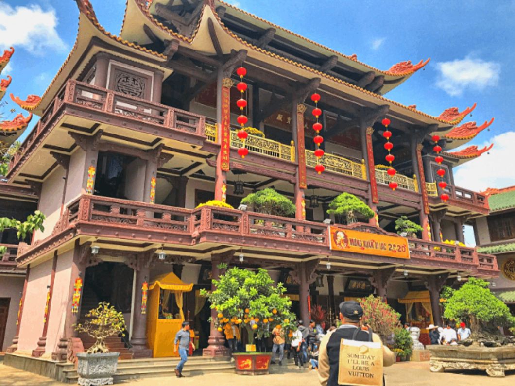 Chùa Thiên Hưng Quy Nhơn trong tour Quy Nhơn Phú Yên 3 ngày 2 đêm