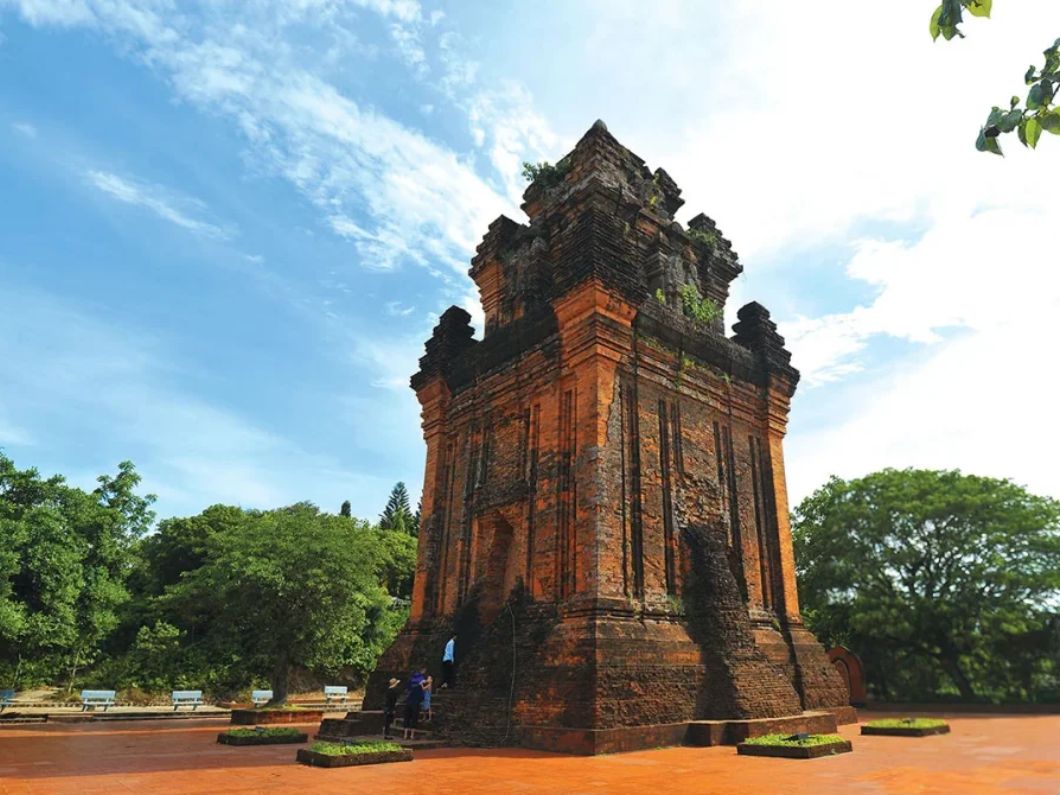 Tháp Nhạn Phú Yên trong tour Quy Nhơn Phú Yên 3 ngày 2 đêm