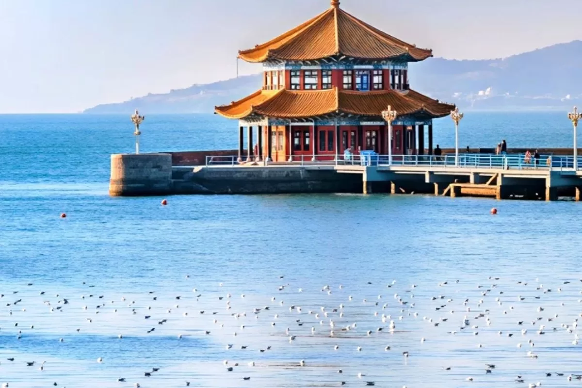 Cầu tàu Trạm Kiều biểu tượng lịch sử tại thành phố biển Thanh Đảo tour Like Tour