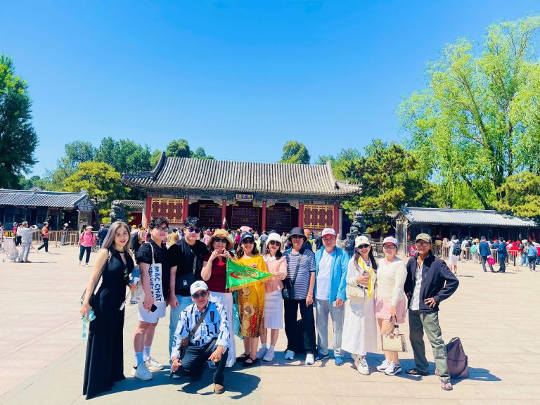 Like Tour đưa quý khách đặt chân đến vùng đất lịch sử.