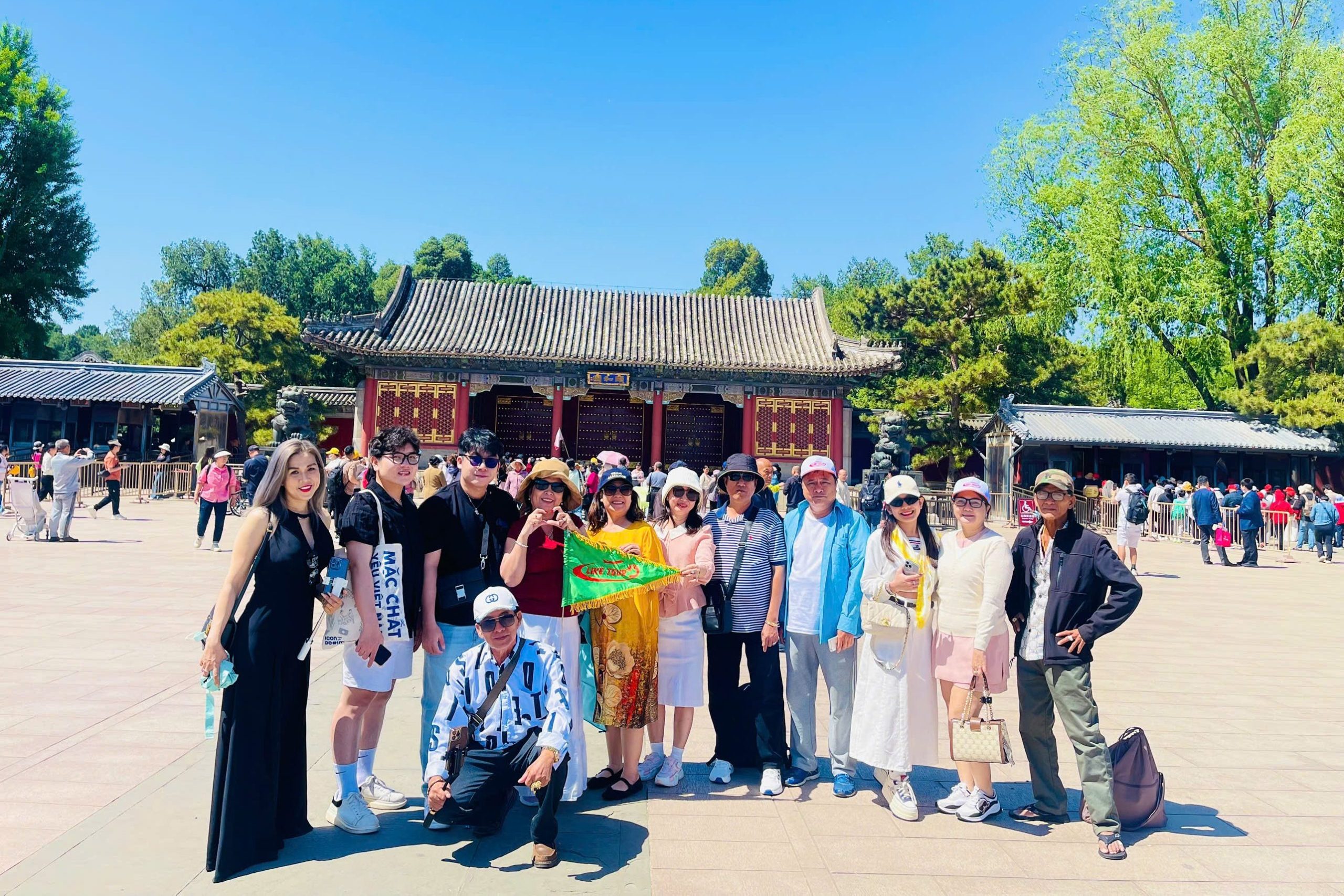 Like Tour đưa quý khách đặt chân đến vùng đất lịch sử.