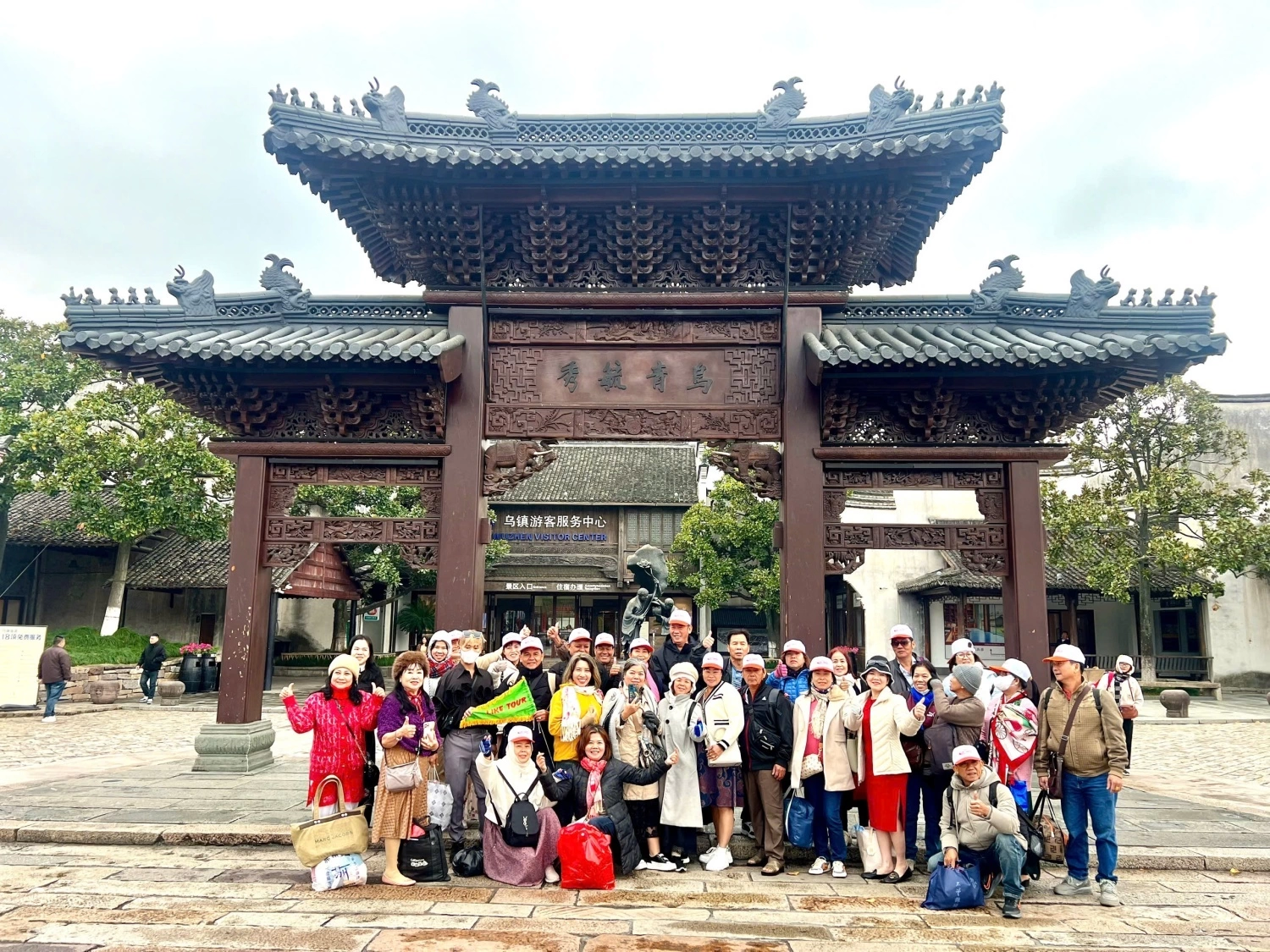 Đoàn khách Like Tour trong tour Thượng Hải - Hàng Châu - Ô Trấn.