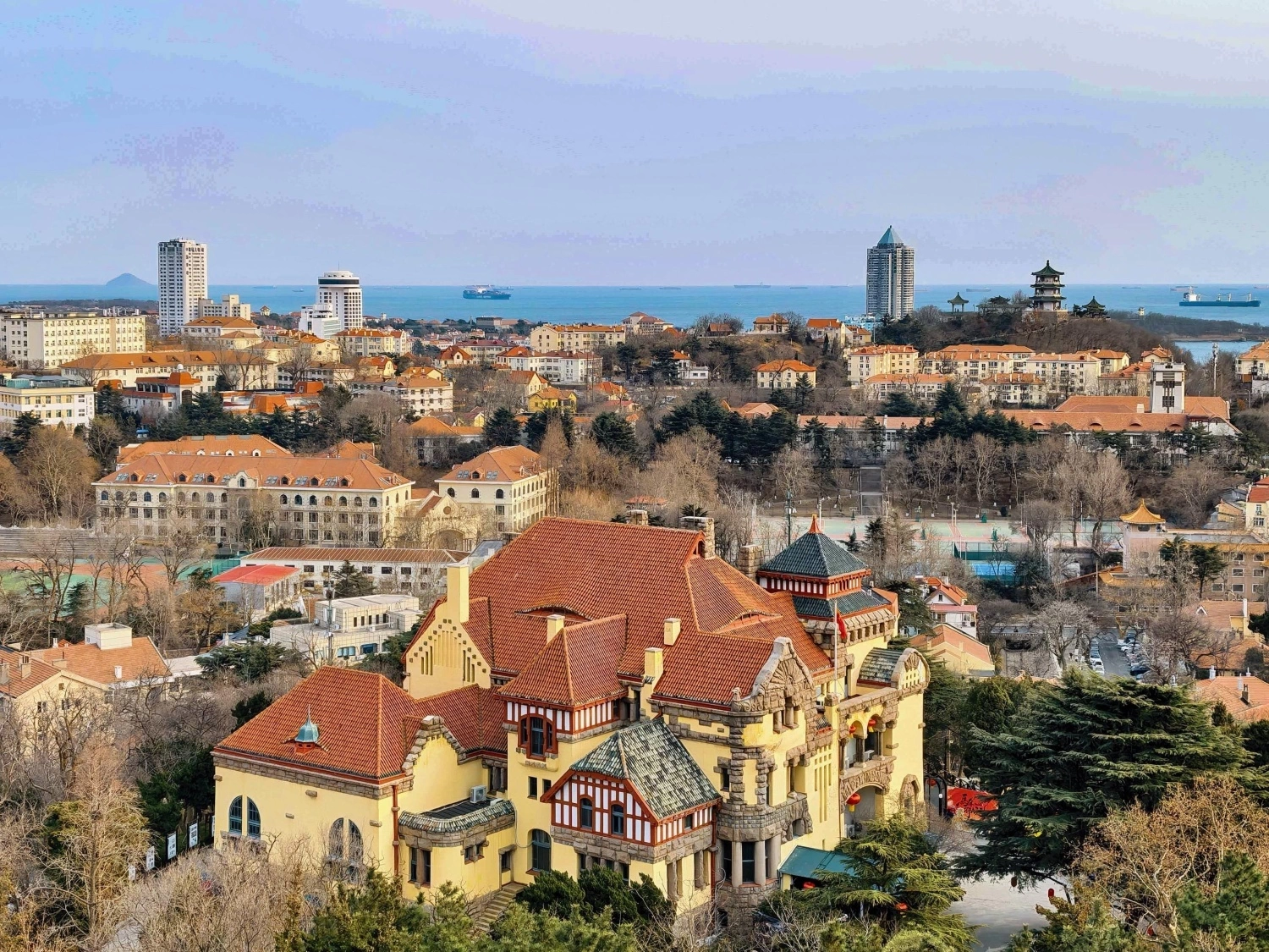 Công viên Núi Tín Hiệu Thanh Đảo điểm ngắm toàn cảnh thành phố tour Like Tour