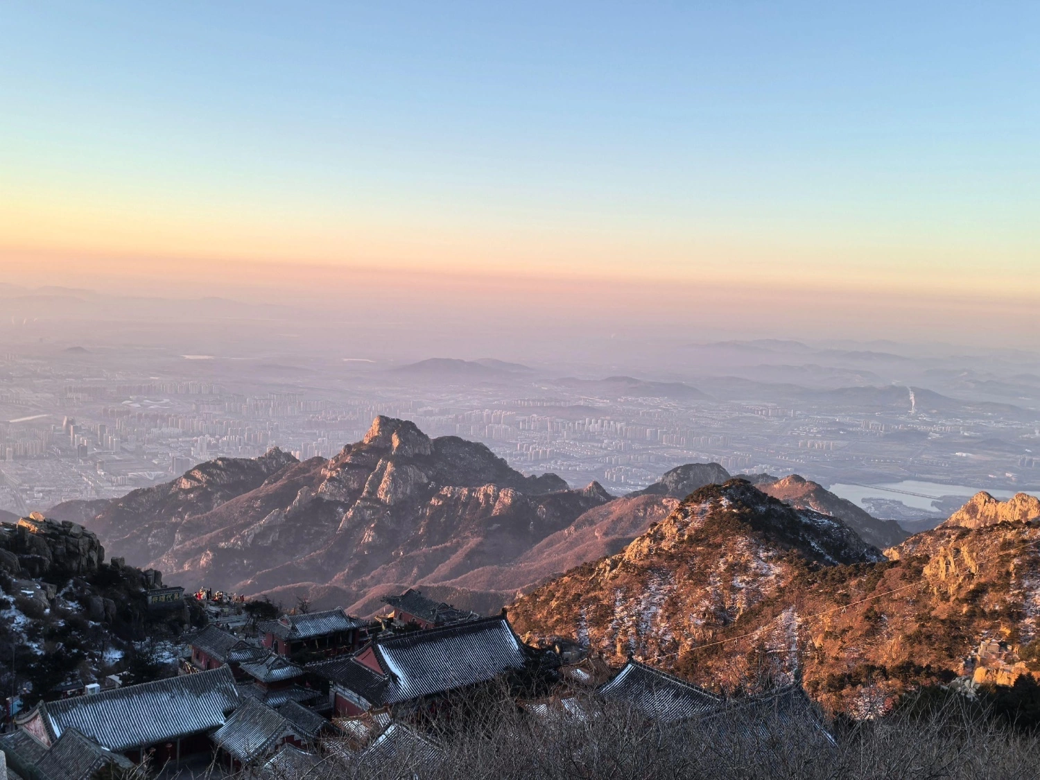 Chinh phục Đỉnh Thái Sơn hùng vĩ trong tour Tế Nam Thanh Đảo của Like Tour