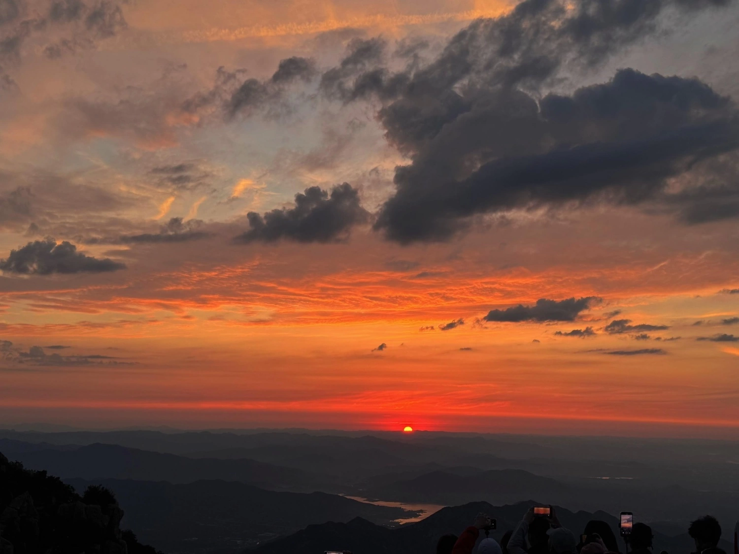 Núi Thái Sơn Ngũ Nhạc Độc Tôn hùng vĩ tại Sơn Đông tour Like Tour.