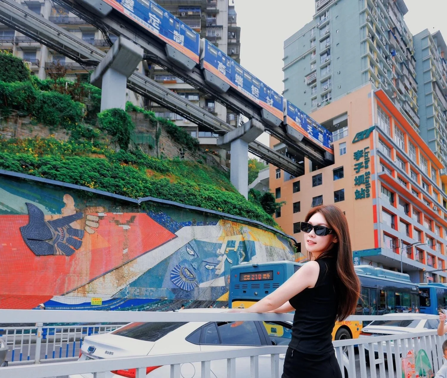 Tour Trùng Khánh – Vũ Long 5N4Đ: Khám Phá Thành Phố 8D