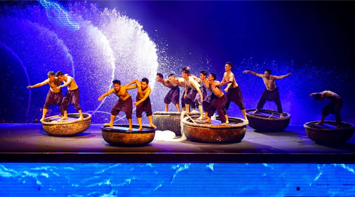 Xem Fishermen Show - Huyền Thoại Làng Chài trong tour khách đoàn Mũi Né