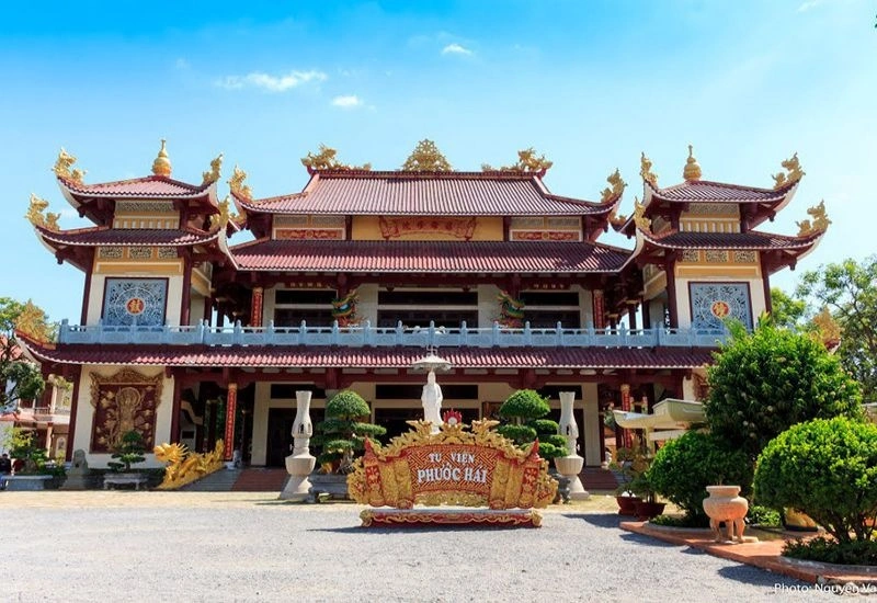 Tham quan Tu Viện Phước Hải - Chùa Bún Riêu trong hành trình tour Vũng Like Tour.